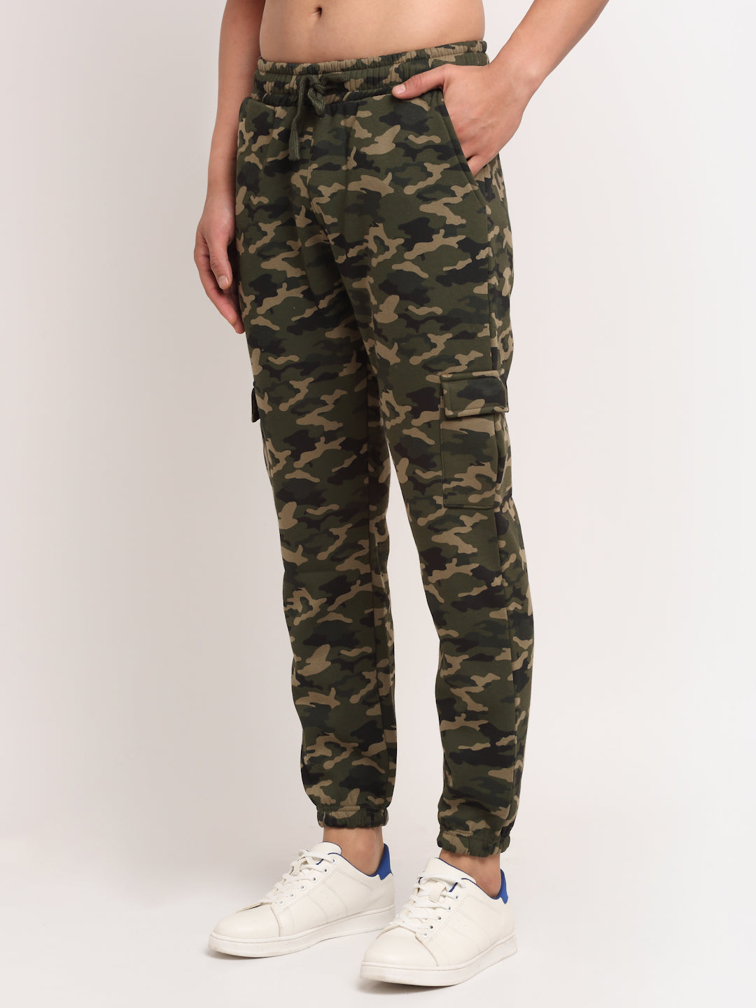 Men Green Cotton Blend Camouflage Printed Lower