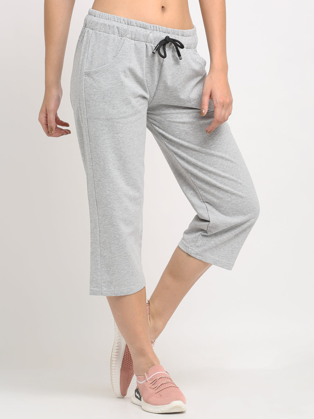 Women Grey Solid stretchable Below Knee Capri