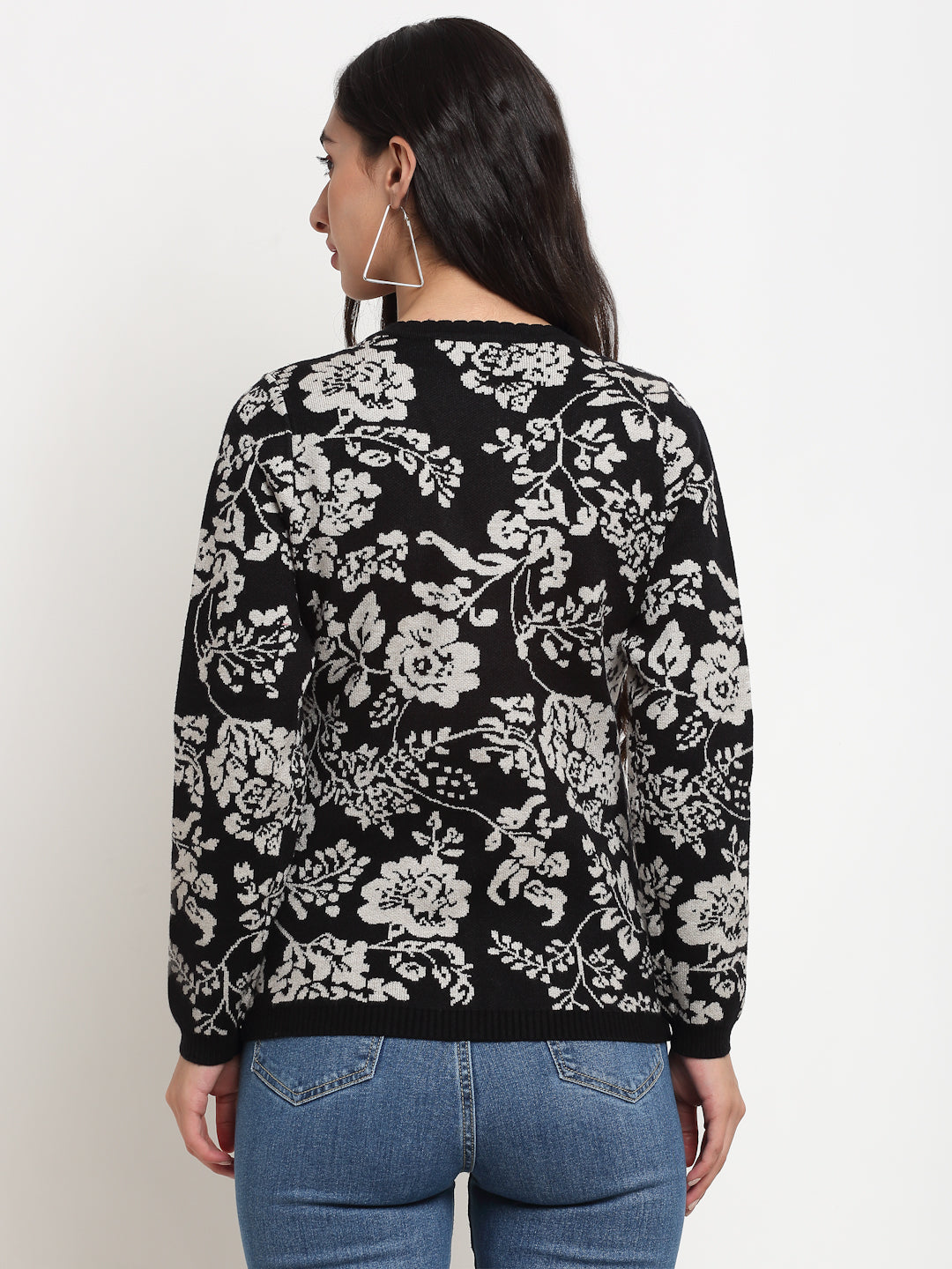 Women Black Printed Cardigan With V-Neck