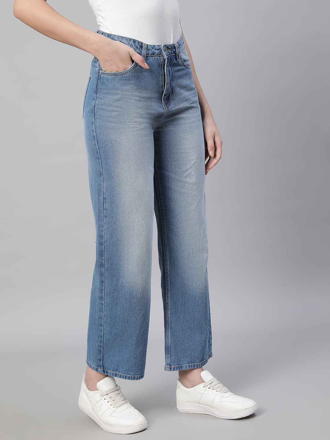 Women Blue Straight-Fit Ankle Length Stretchable Jeans