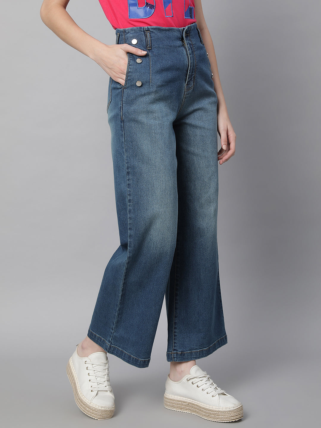 Women Flared Leg Straight Loose Fit Tint Blue Jeans - Global Republic