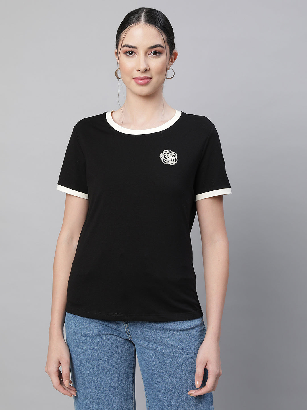 women black round neck solid top